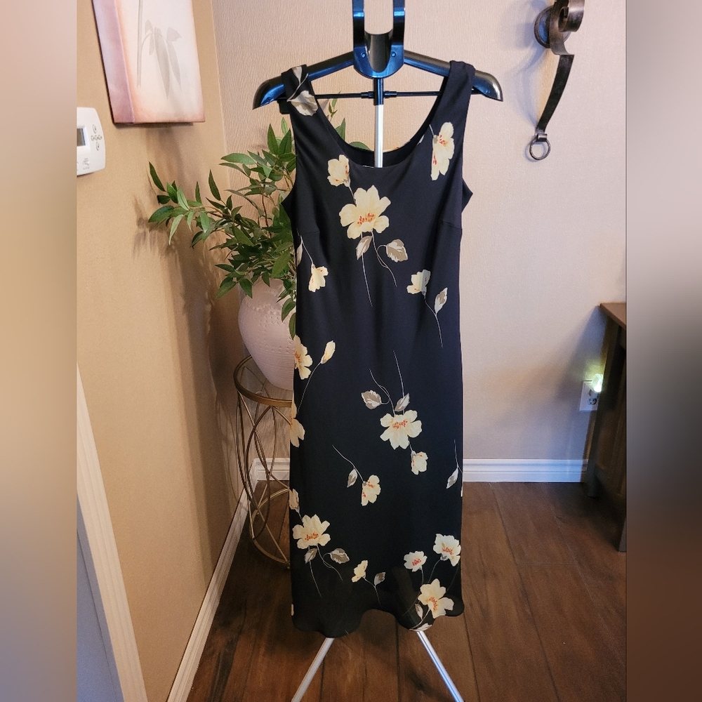 Tradition Floral Black Dress